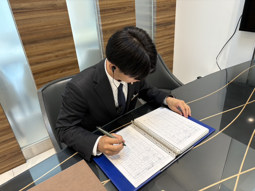 翌日のしなければない事をまとめて退社します。