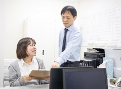 「まじめ」「堅苦しい」イメージを打破すべく、新しい働き方に挑戦している税理士法人です。仕事もマイペースでできるので、サクサク快適に進みます。